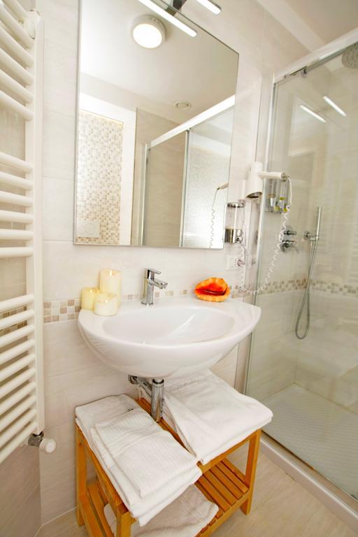 Brezza Marina Luxury Rooms Cagliari Exteriör bild