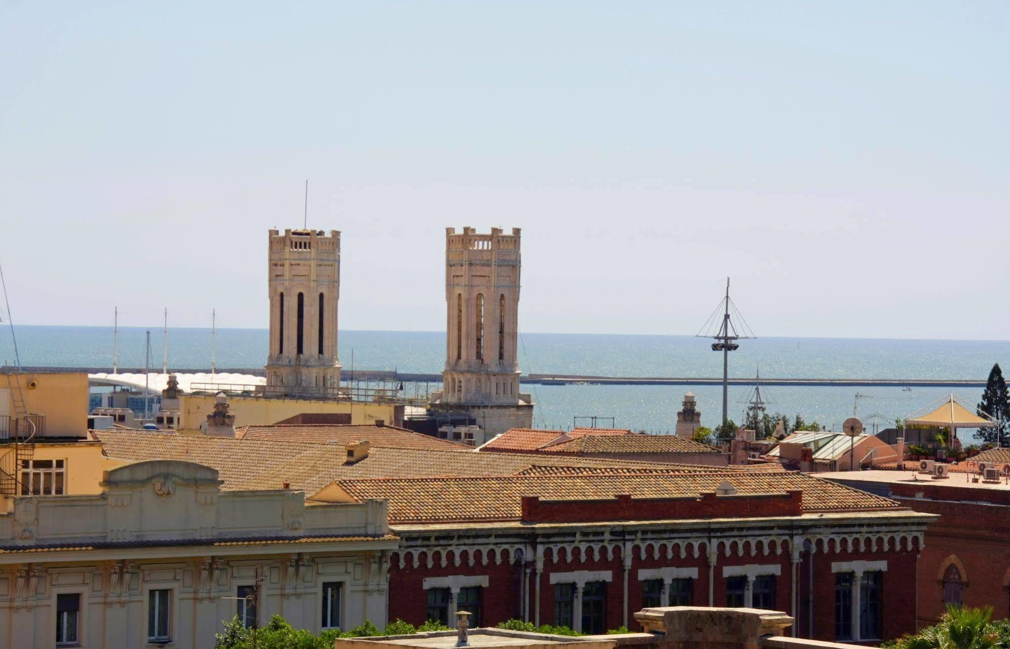 Brezza Marina Luxury Rooms Cagliari Exteriör bild