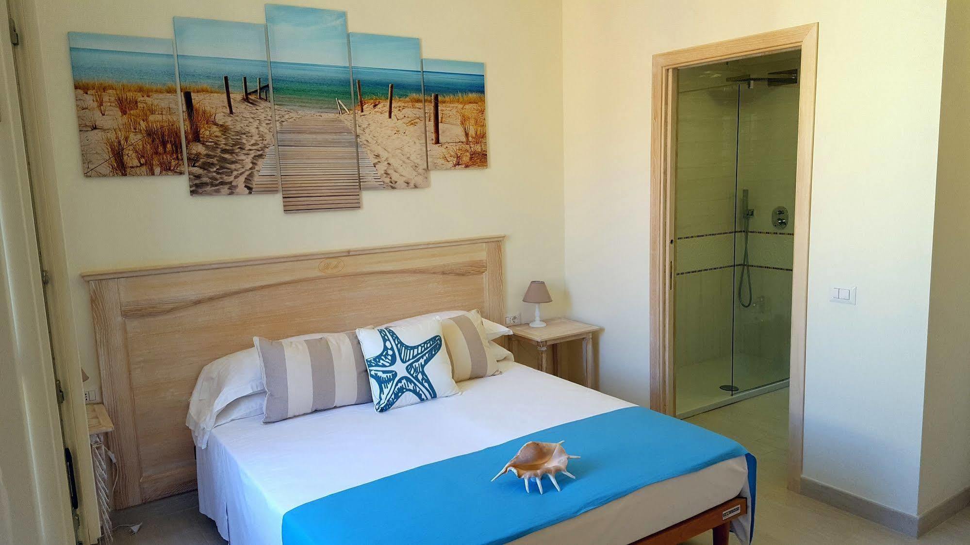Brezza Marina Luxury Rooms Cagliari Exteriör bild