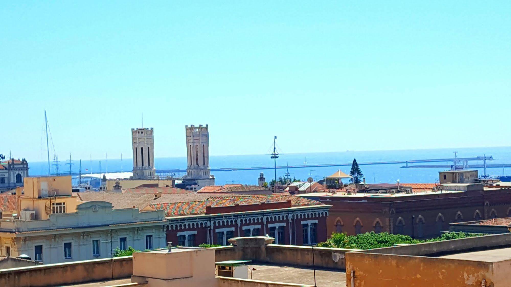 Brezza Marina Luxury Rooms Cagliari Exteriör bild